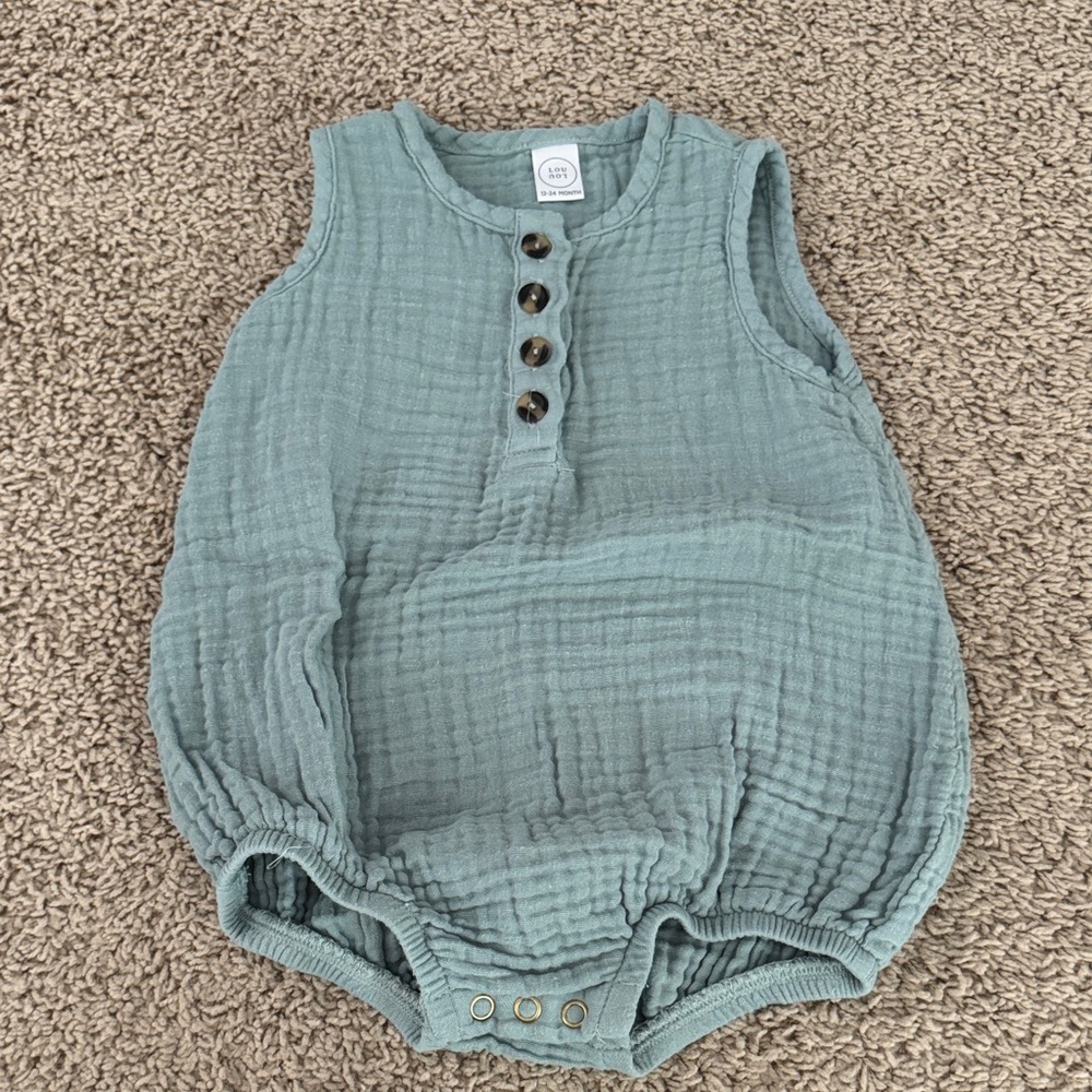 LouLou&Company CLOUD MUSLIN™ BUBBLE ROMPER